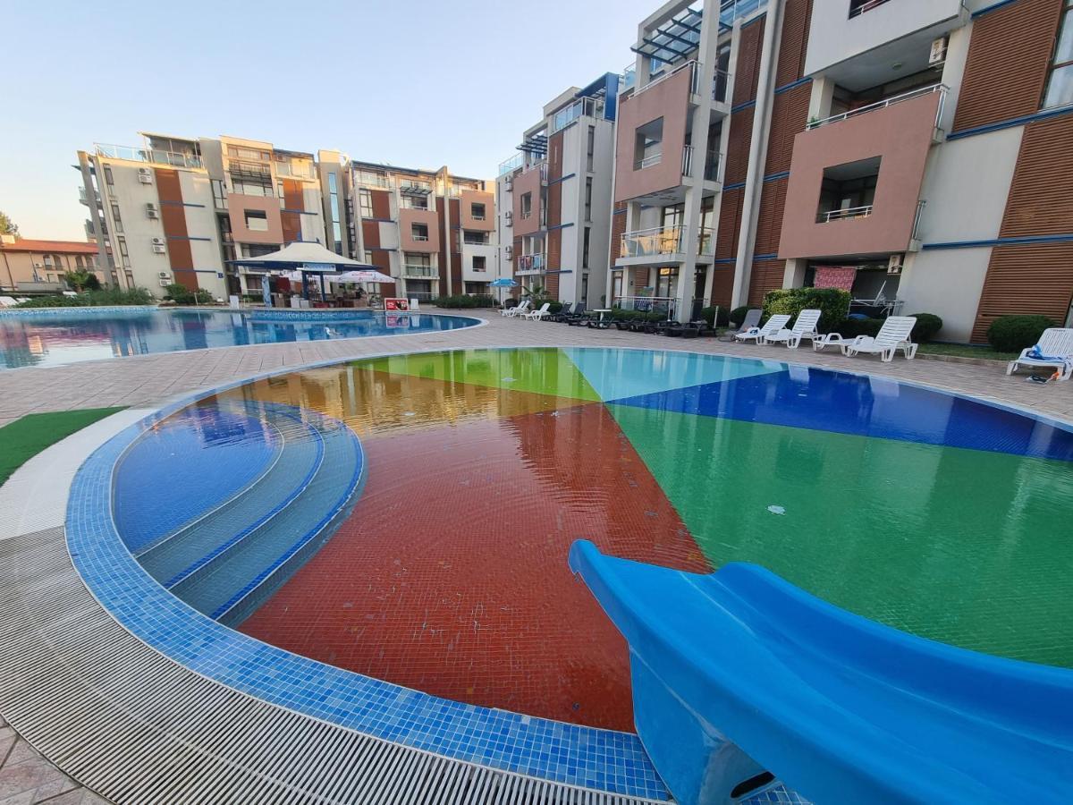 Studio Apartment With Balcony 300M From Beach Sluneční pobřeží Exteriér fotografie